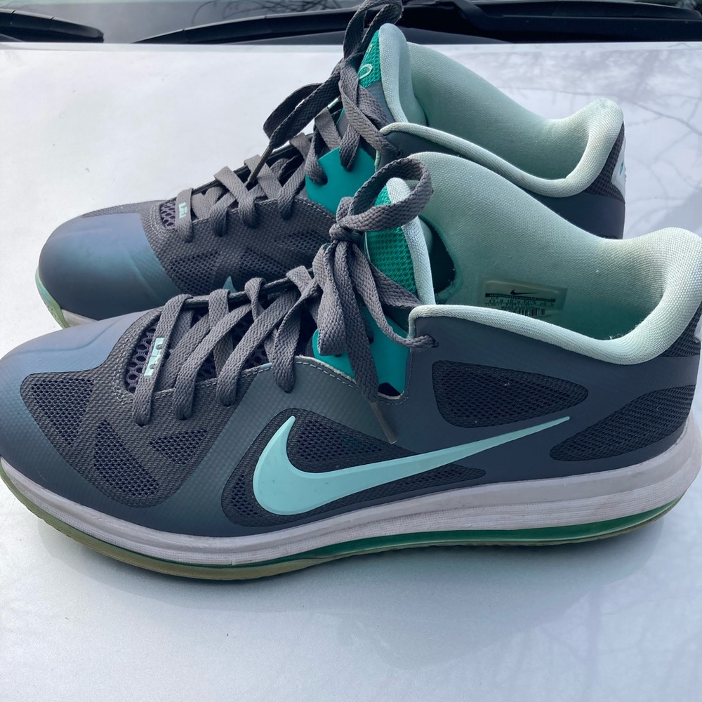 Lebron 9 Low Easter Nike